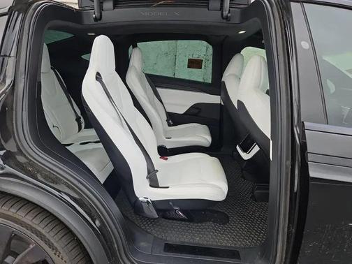 2022 Tesla Model X Plaid Tri Motor All-Wheel Drive