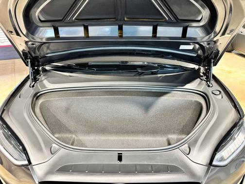 2024 Tesla Model X Long Range