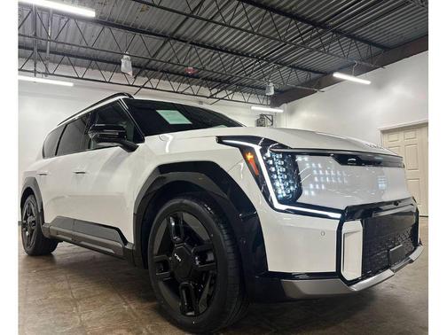 Snow White Pearl 2024 Kia EV9 GT-Line