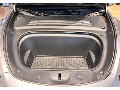 2025 Tesla Model Y Long Range Dual Motor All-Wheel Drive