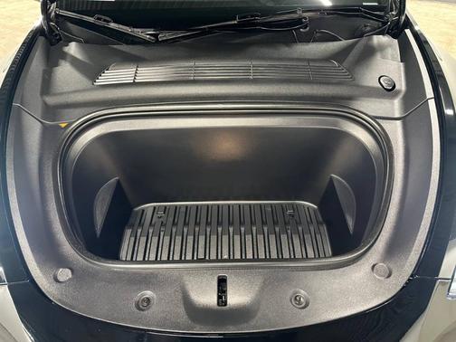 2024 Tesla Model Y Performance Dual Motor All-Wheel Drive