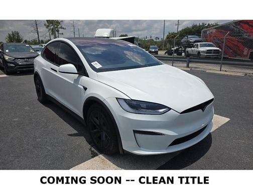 Pearl White Multi-Coat 2026 Tesla Model X Plaid