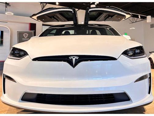 2023 Tesla Model X Standard Range