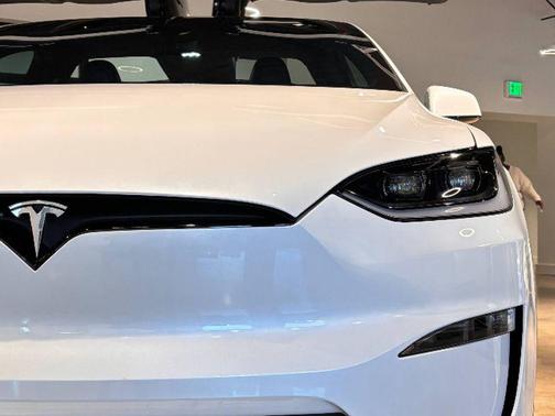 2023 Tesla Model X Standard Range