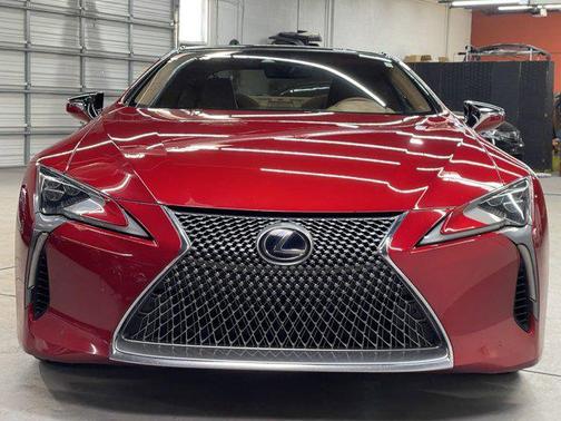 Photo 2 of 40 of 2018 Lexus LC 500h Base