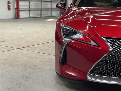 Photo 5 of 40 of 2018 Lexus LC 500h Base