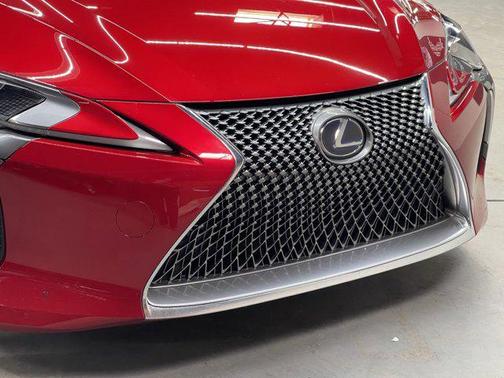 Photo 4 of 40 of 2018 Lexus LC 500h Base