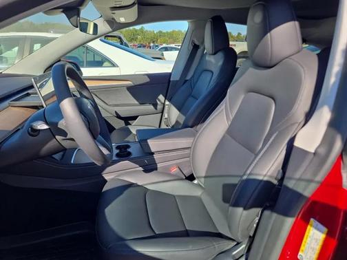 2024 Tesla Model Y Long Range Dual Motor All-Wheel Drive