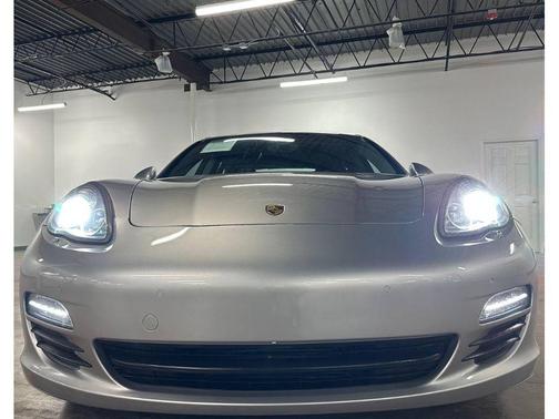 2012 Porsche Panamera 4