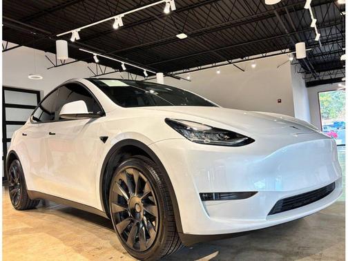 2023 Tesla Model Y Long Range Dual Motor All-Wheel Drive