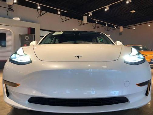 2022 Tesla Model 3 Standard Range