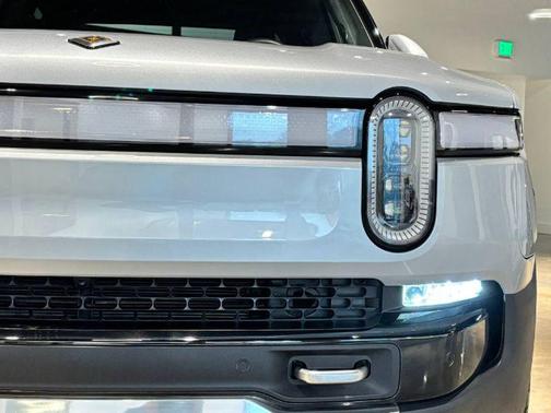2023 Rivian R1T Adventure Quad Motor Large Pack