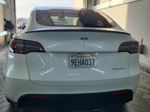 2023 Tesla Model Y Performance Dual Motor All-Wheel Drive