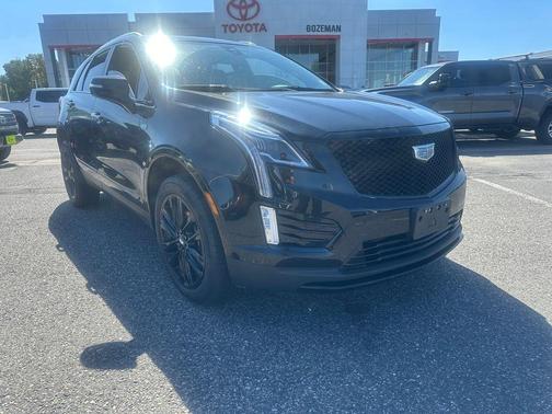Stellar Black Metallic 2022 Cadillac XT5 Luxury