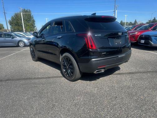 Stellar Black Metallic 2022 Cadillac XT5 Luxury