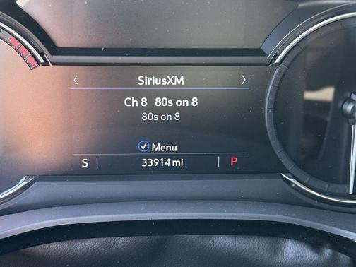 Stellar Black Metallic 2022 Cadillac XT5 Luxury