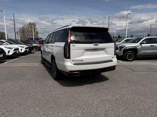 Crystal White Tri-Coat 2021 Cadillac Escalade ESV Sport