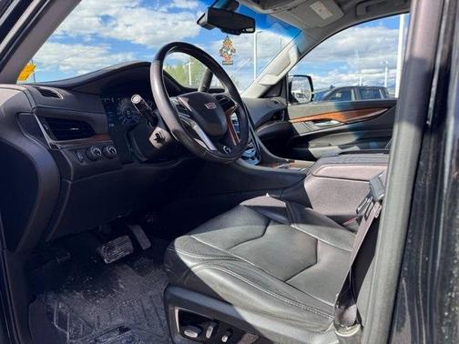 2017 Cadillac Escalade Standard