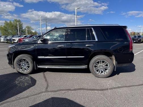 2017 Cadillac Escalade Standard