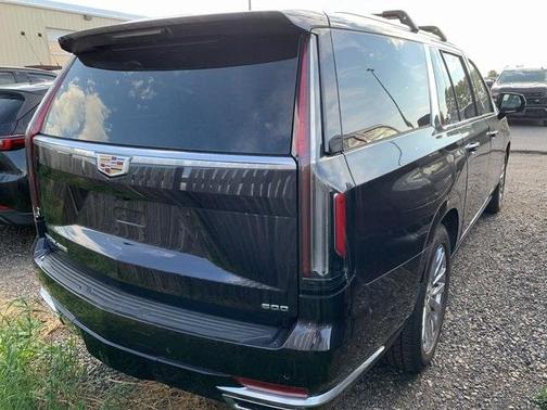 2022 Cadillac Escalade ESV Premium Luxury