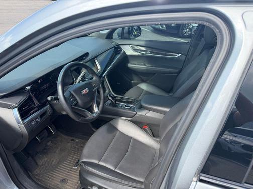 Silver Metallic 2025 Cadillac XT6 Sport AWD
