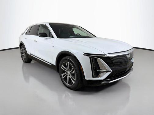 Vibrant White 2027 Cadillac LYRIQ Luxury