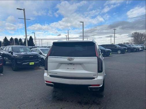 2022 Cadillac Escalade Premium Luxury