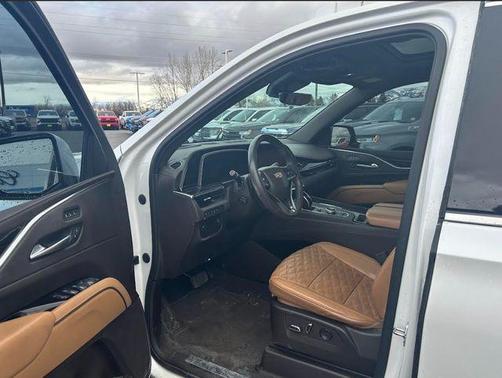 2022 Cadillac Escalade Premium Luxury