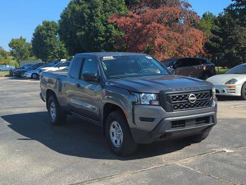 2022 Nissan Frontier S