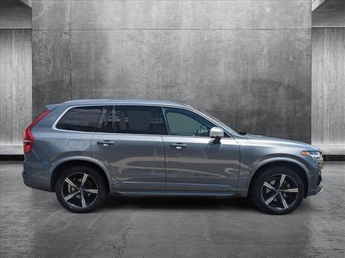 2017 Volvo XC90 T6 R-Design