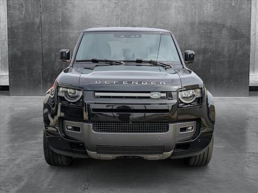 2023 Land Rover Defender 110 V8