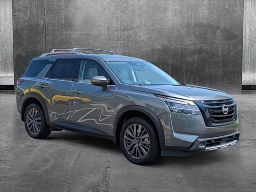 2024 Nissan Pathfinder SL FWD