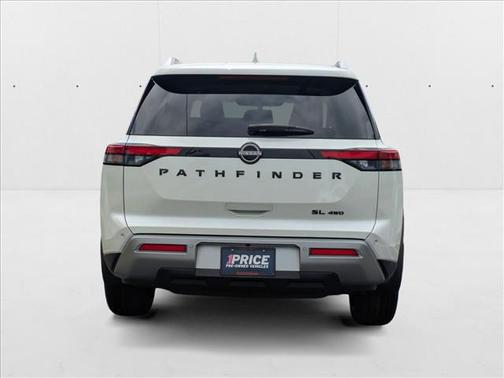 2023 Nissan Pathfinder SL 4WD