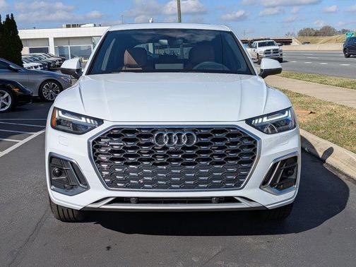 2022 Audi Q5 45 S line Prestige
