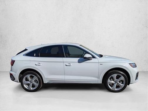 2022 Audi Q5 45 S line Prestige