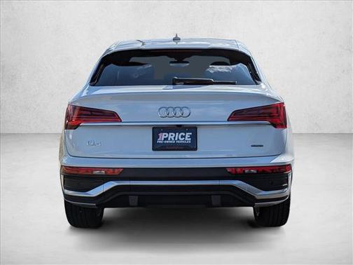 2022 Audi Q5 45 S line Prestige