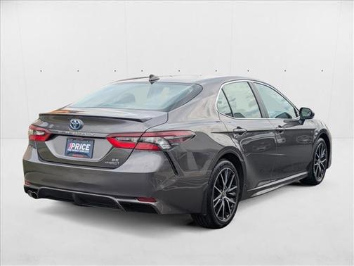 2024 Toyota Camry Hybrid SE