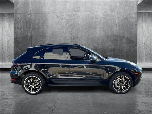 2017 Porsche Macan Base