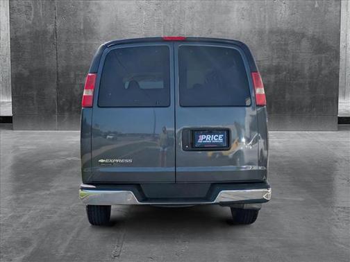 2016 Chevrolet Express 3500 LS