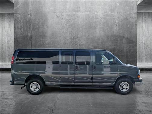 2016 Chevrolet Express 3500 LS