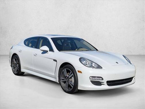 2013 Porsche Panamera 4
