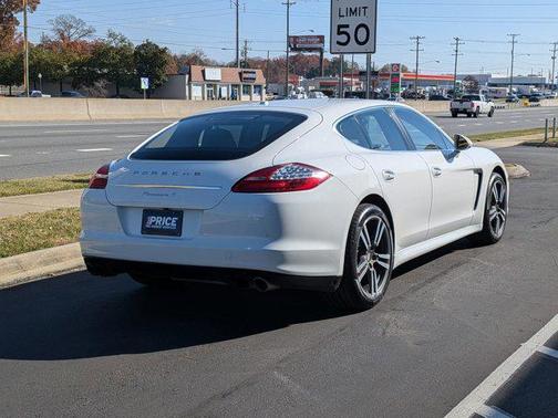 2013 Porsche Panamera 4