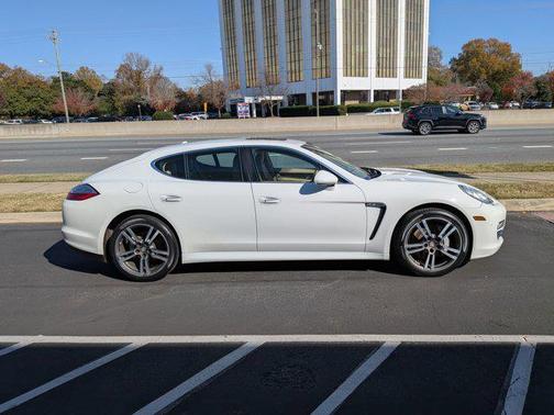 2013 Porsche Panamera 4