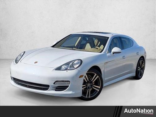 2013 Porsche Panamera 4