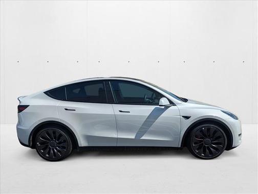 2022 Tesla Model Y Performance Dual Motor All-Wheel Drive