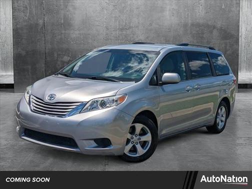 2017 Toyota Sienna LE