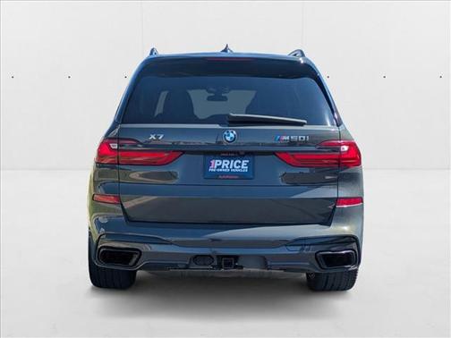 2022 BMW X7 M50i