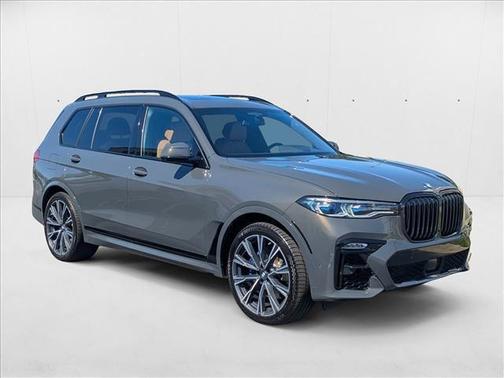 2022 BMW X7 M50i