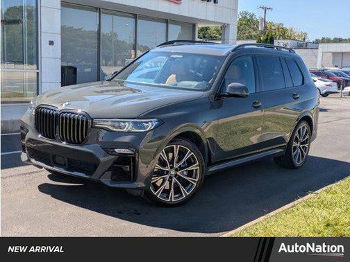 2022 BMW X7 M50i
