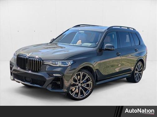 2022 BMW X7 M50i